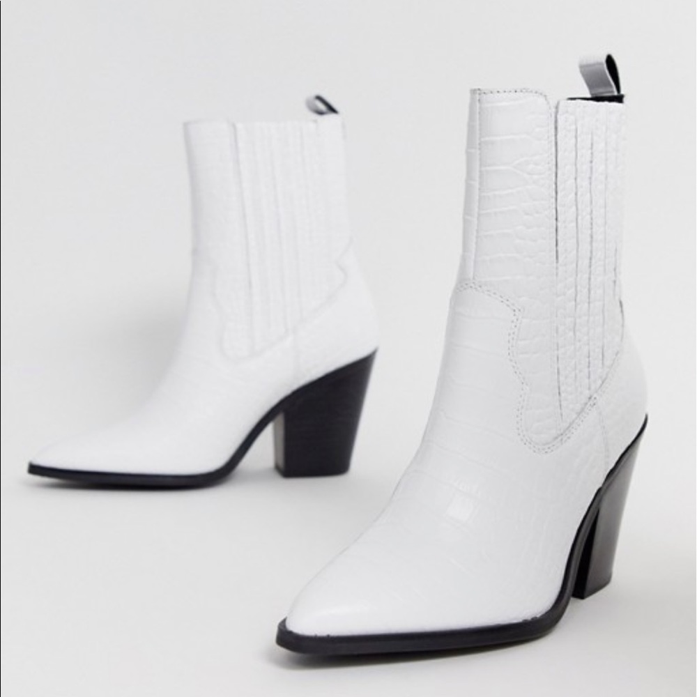 Sz 7.5🌹Aldo white leather boots - Picture 2 of 8